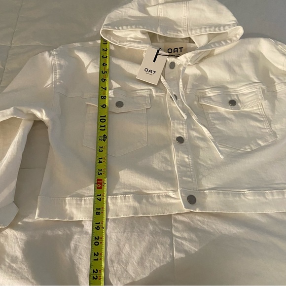 White Cropped Jean Jacket with Hood - Picture 7 of 12